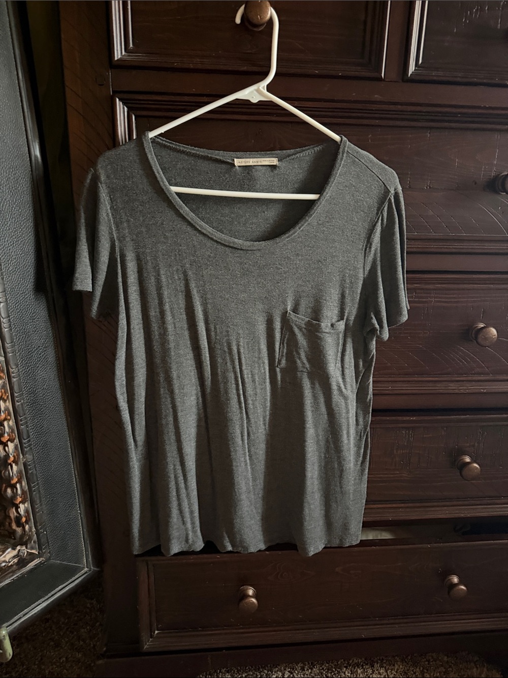 Active Basic Scoop Neck Pocket Tee - Dark Gray